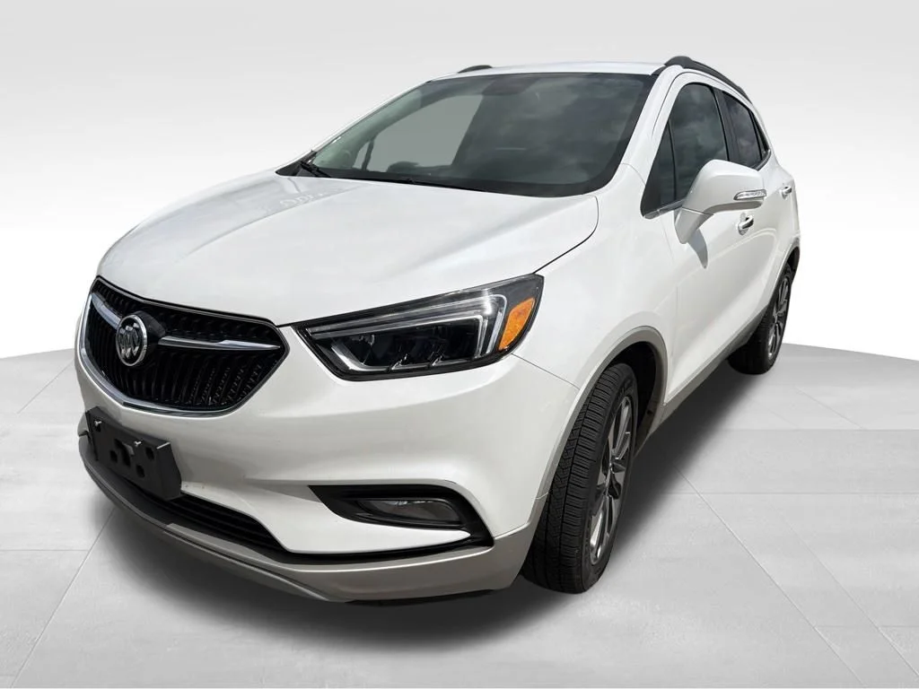 Used 2018 White Frost Buick Essence image 2