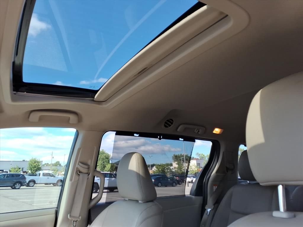 Used 2020 Beige Toyota XLE image 13