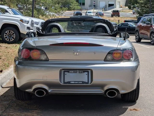 Used 2005 Sebring Silver Metallic Honda Base image 5