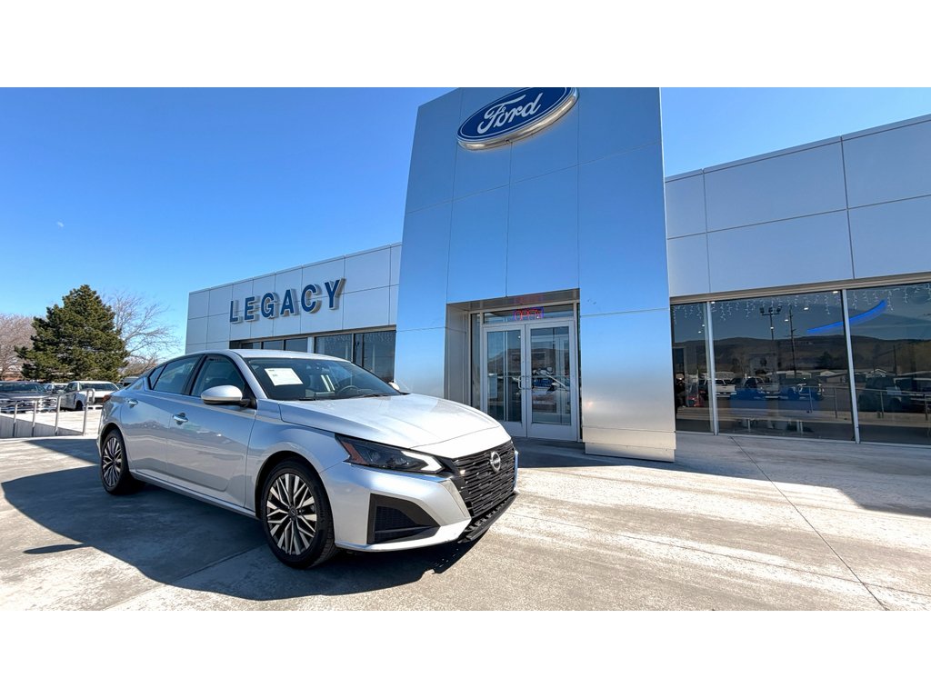 2023 Nissan Altima SV