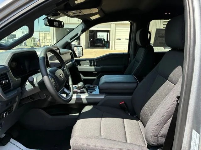 New 2026 Iconic Silver Metallic Ford XLT image 7