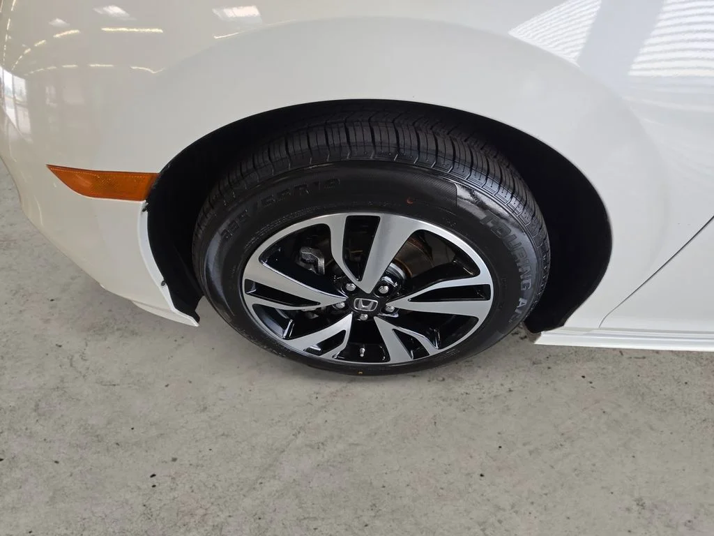 Used 2019 White Honda Elite image 9
