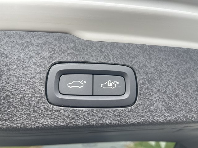 Used 2023 White Volvo Plus image 10