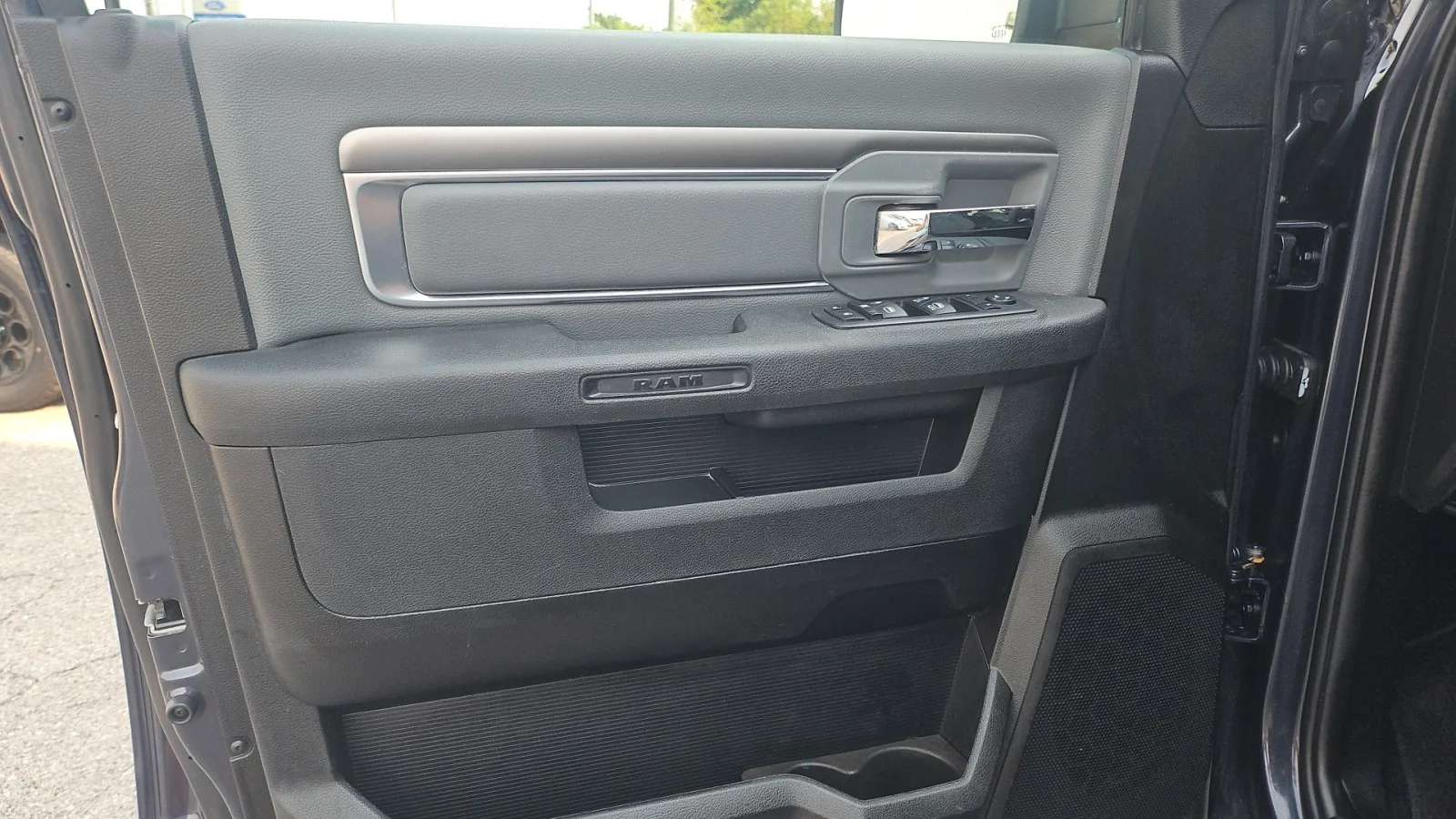 Used 2021 Gray Ram SLT 4WD image 11