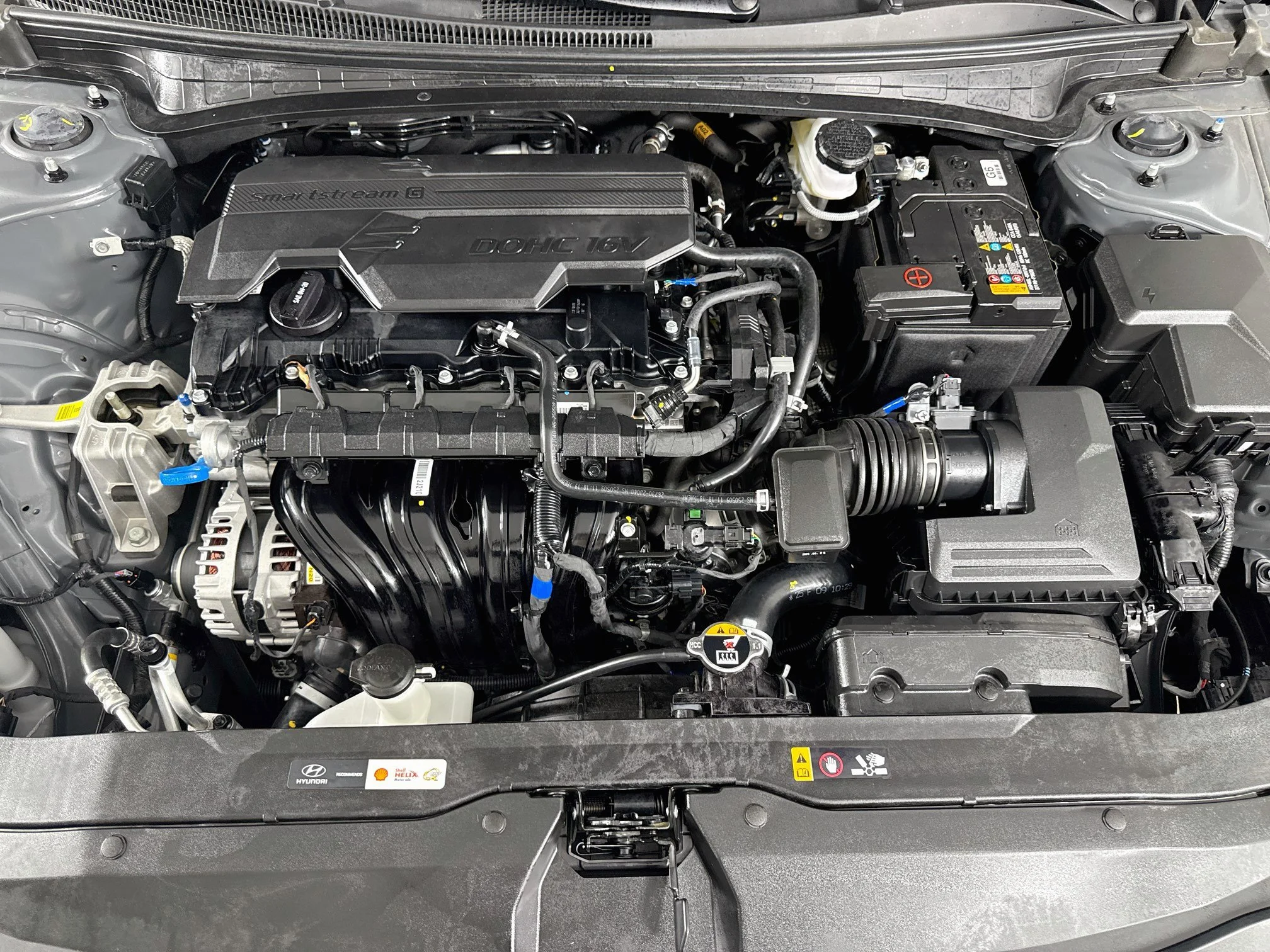 Used 2025  Hyundai Limited image 32