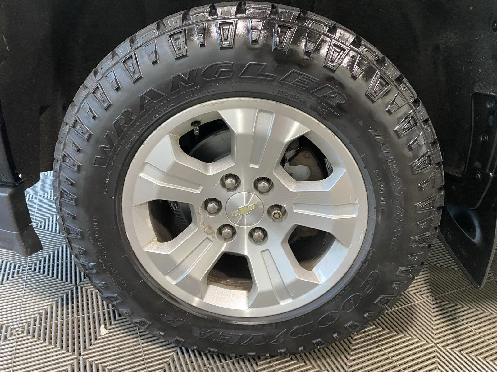 Used 2018 Black Chevrolet LT image 20