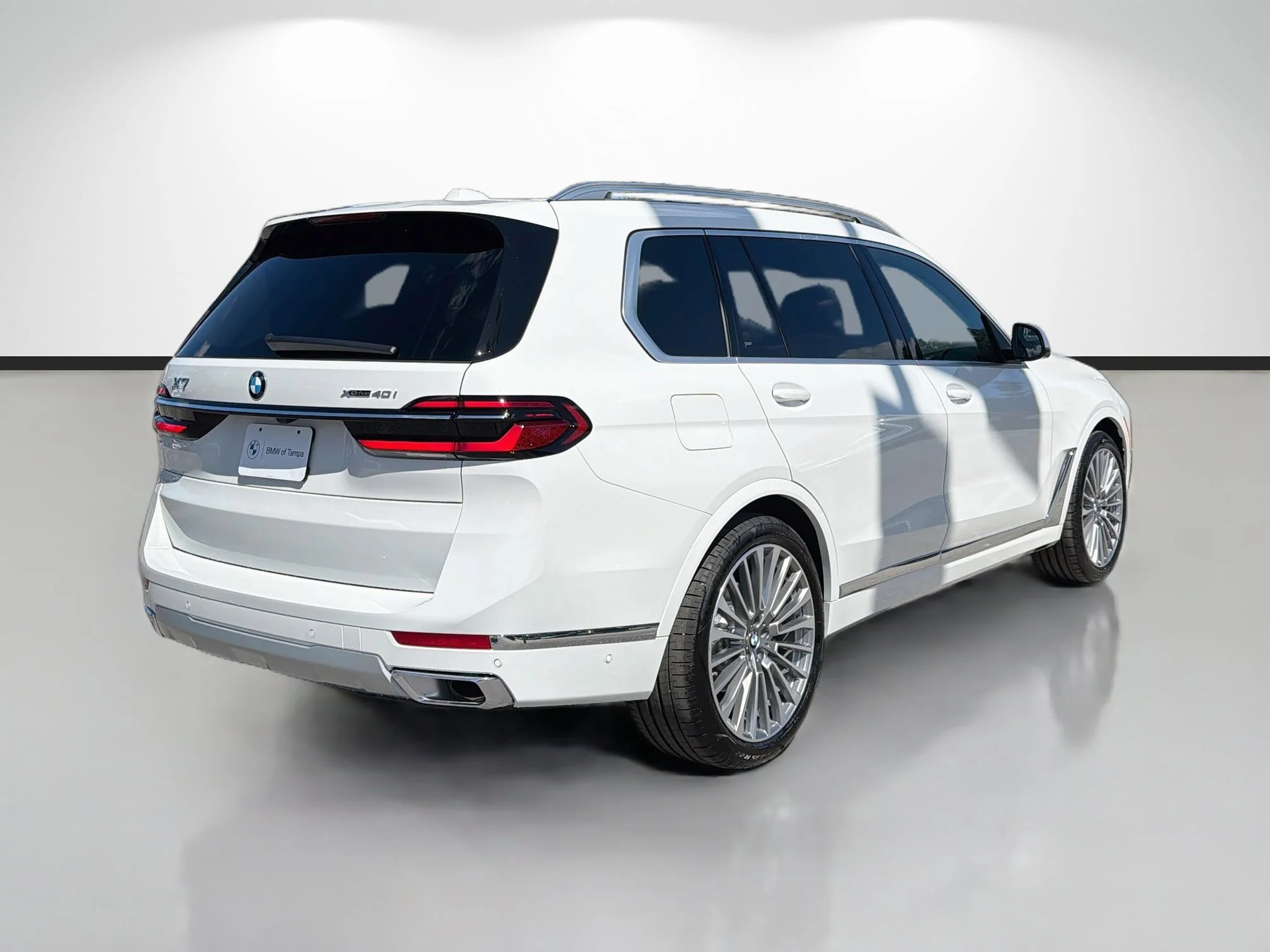 New 2027 Alpine White BMW xDrive40i image 3