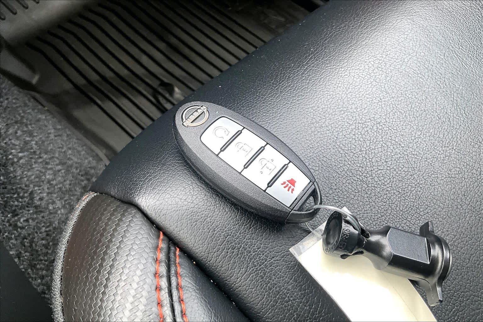 Used 2023 Boulder Gray Pearl Nissan PRO-4X image 14
