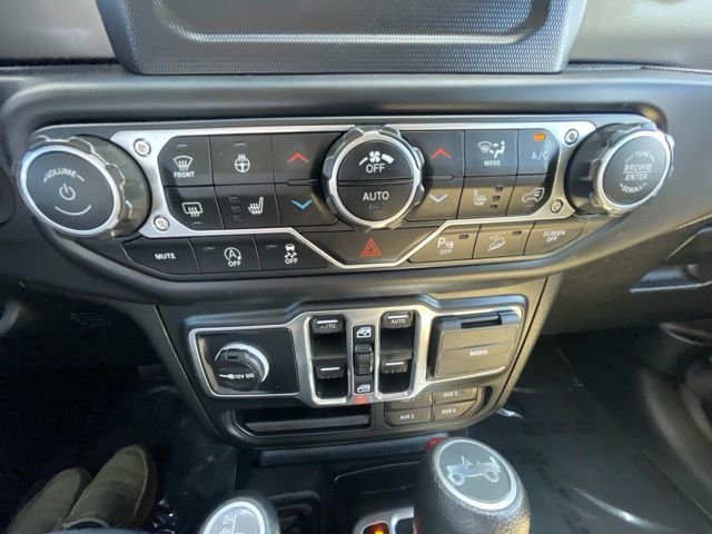 Used 2018 Crystal Metallic Jeep Unlimited Sport S image 21