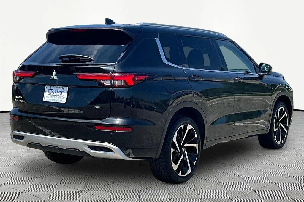 Certified 2022 Mitsubishi Outlander SEL with VIN JA4J4VA82NZ008625 for sale in Kansas City