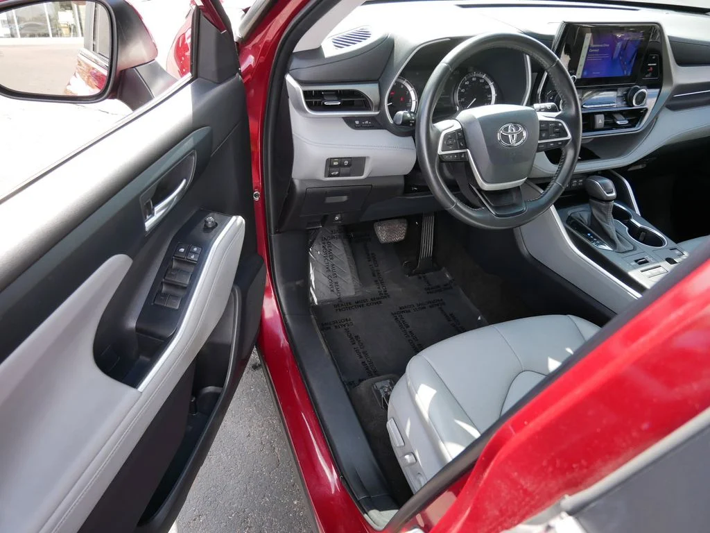 Used 2023 Red Toyota XLE image 10