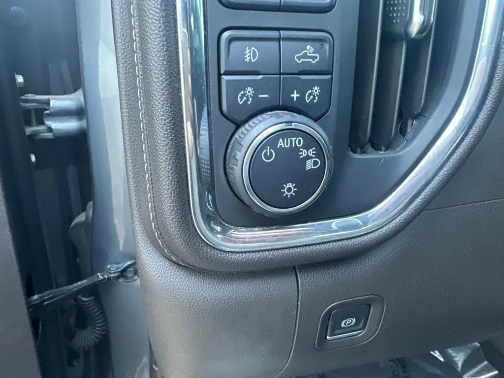 2021 Chevrolet Silverado 1500 RST - Photo 9