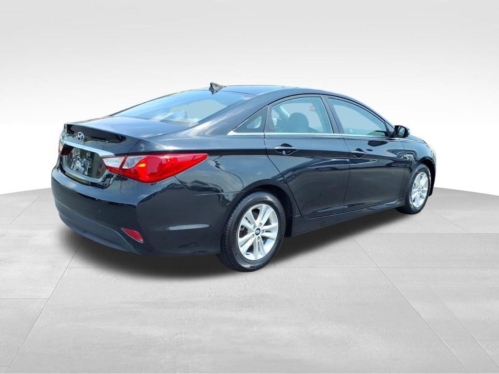 Used 2014 Phantom Black Metallic Hyundai GLS image 24