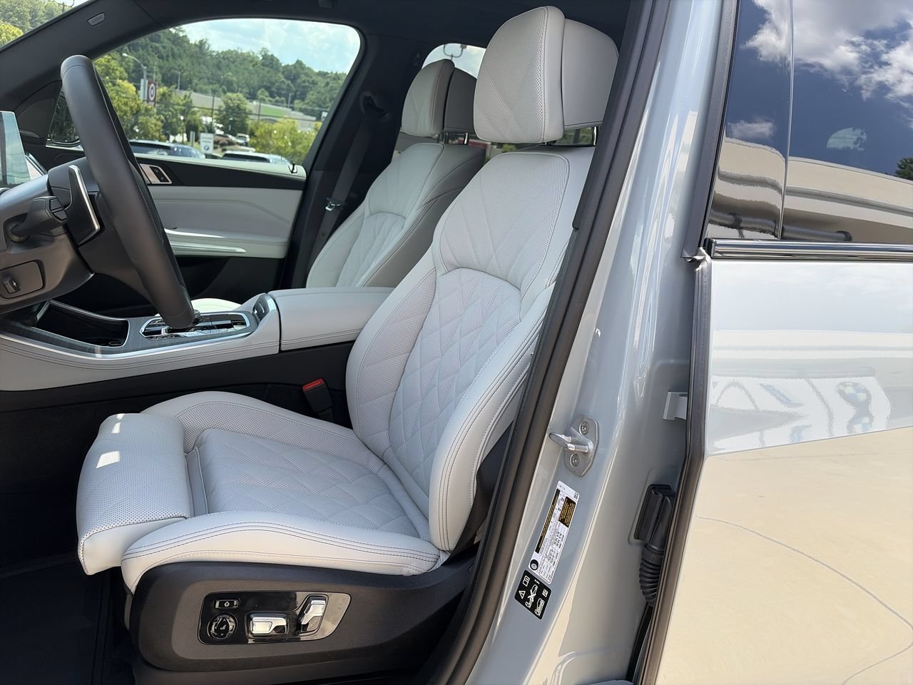 Used 2026 Brooklyn Grey Metallic BMW xDrive40i image 14