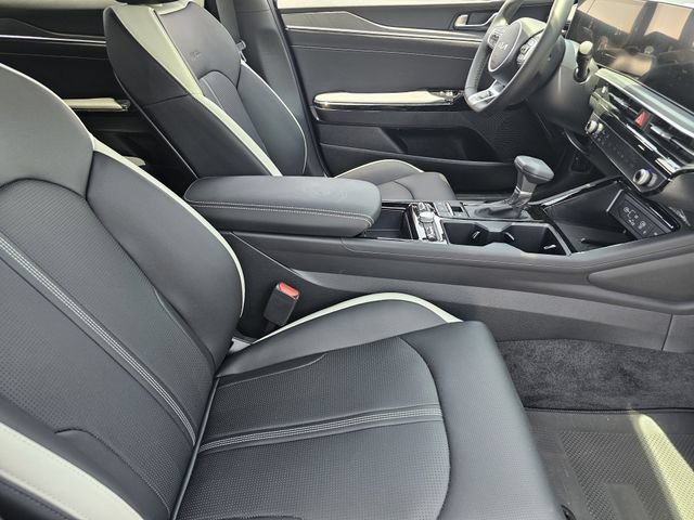 Used 2025 Yacht Blue Kia GT-Line image 11