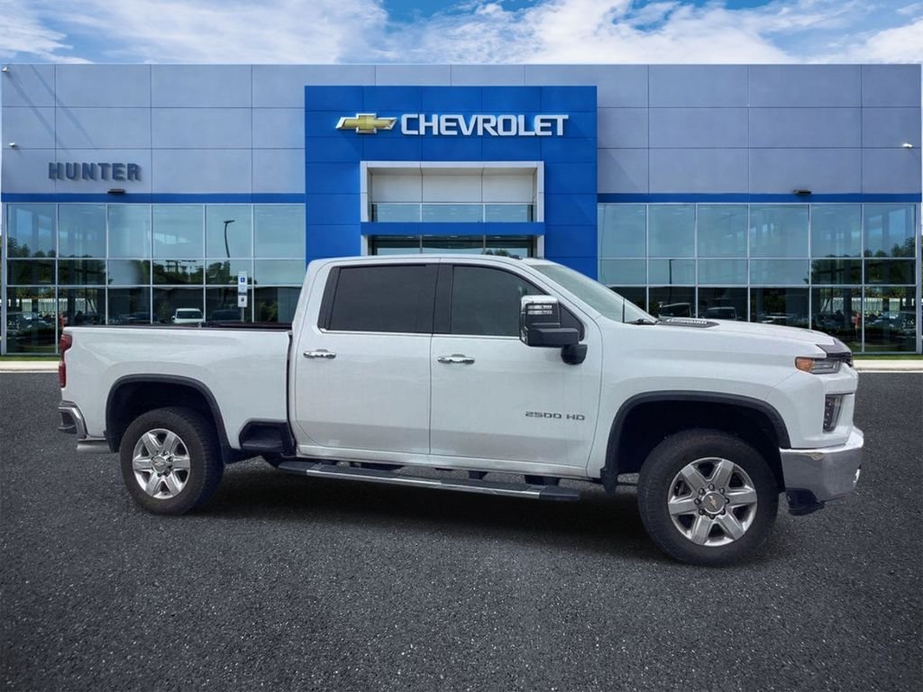 Used 2021 Iridescent Pearl Tricoat Chevrolet LTZ image 5