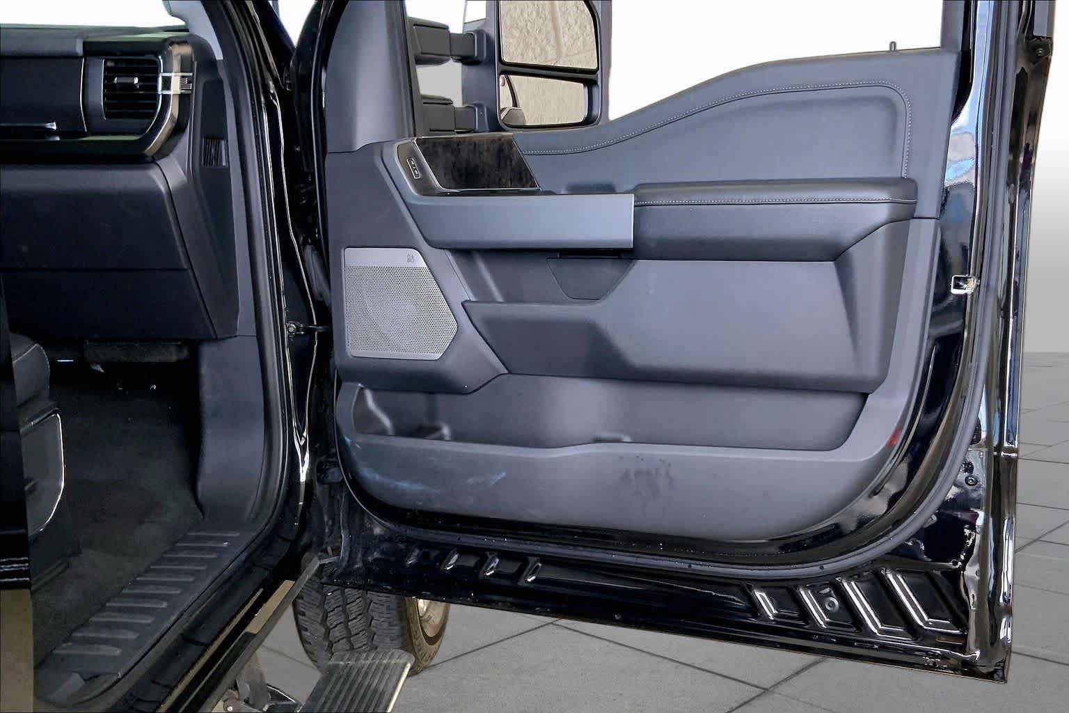 Used 2024 Agate Black Ford LARIAT image 22