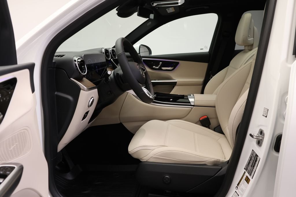Used 2027 Polar White Mercedes-Benz GLC 300 image 36