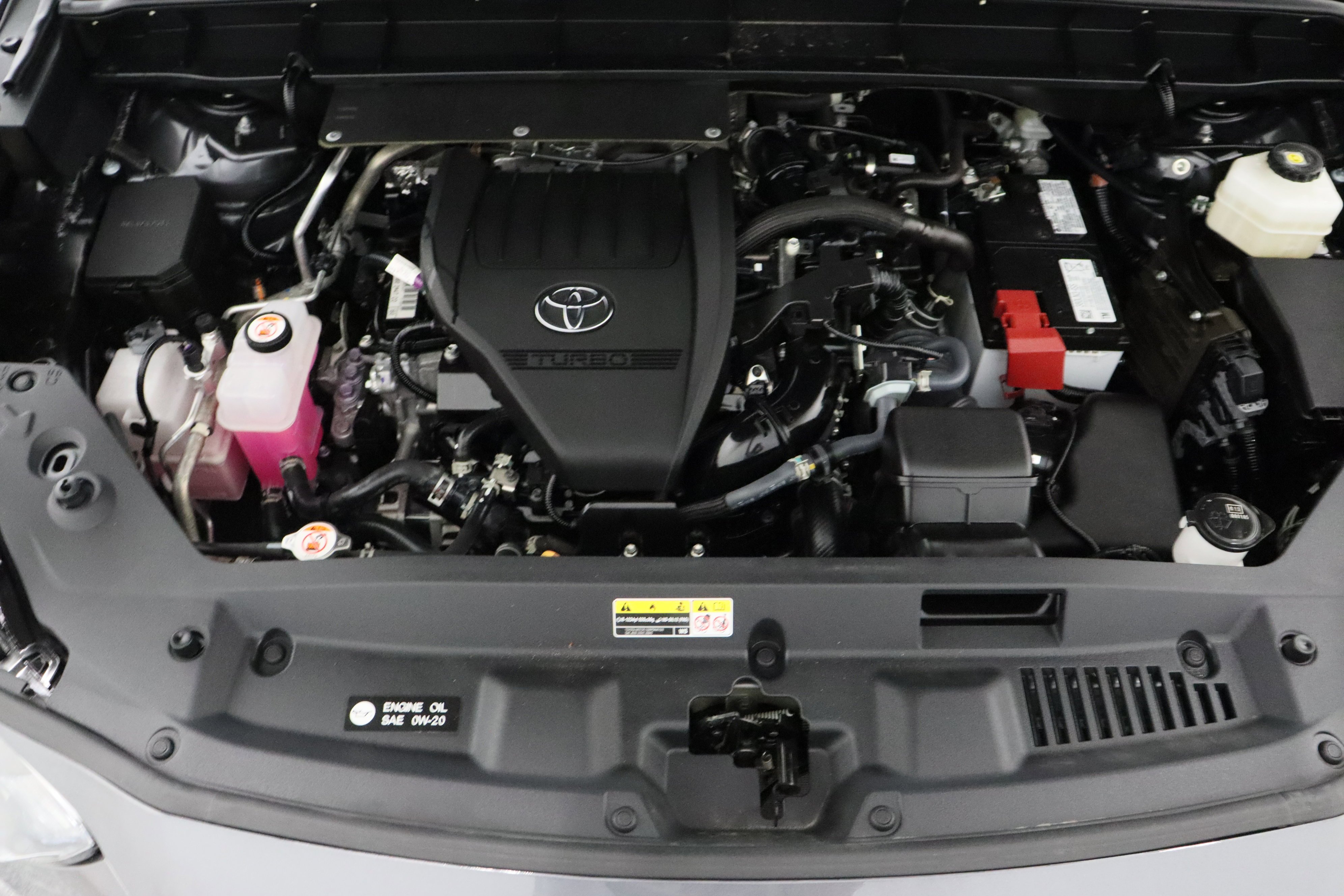 2025 Toyota Highlander LE - Photo 40