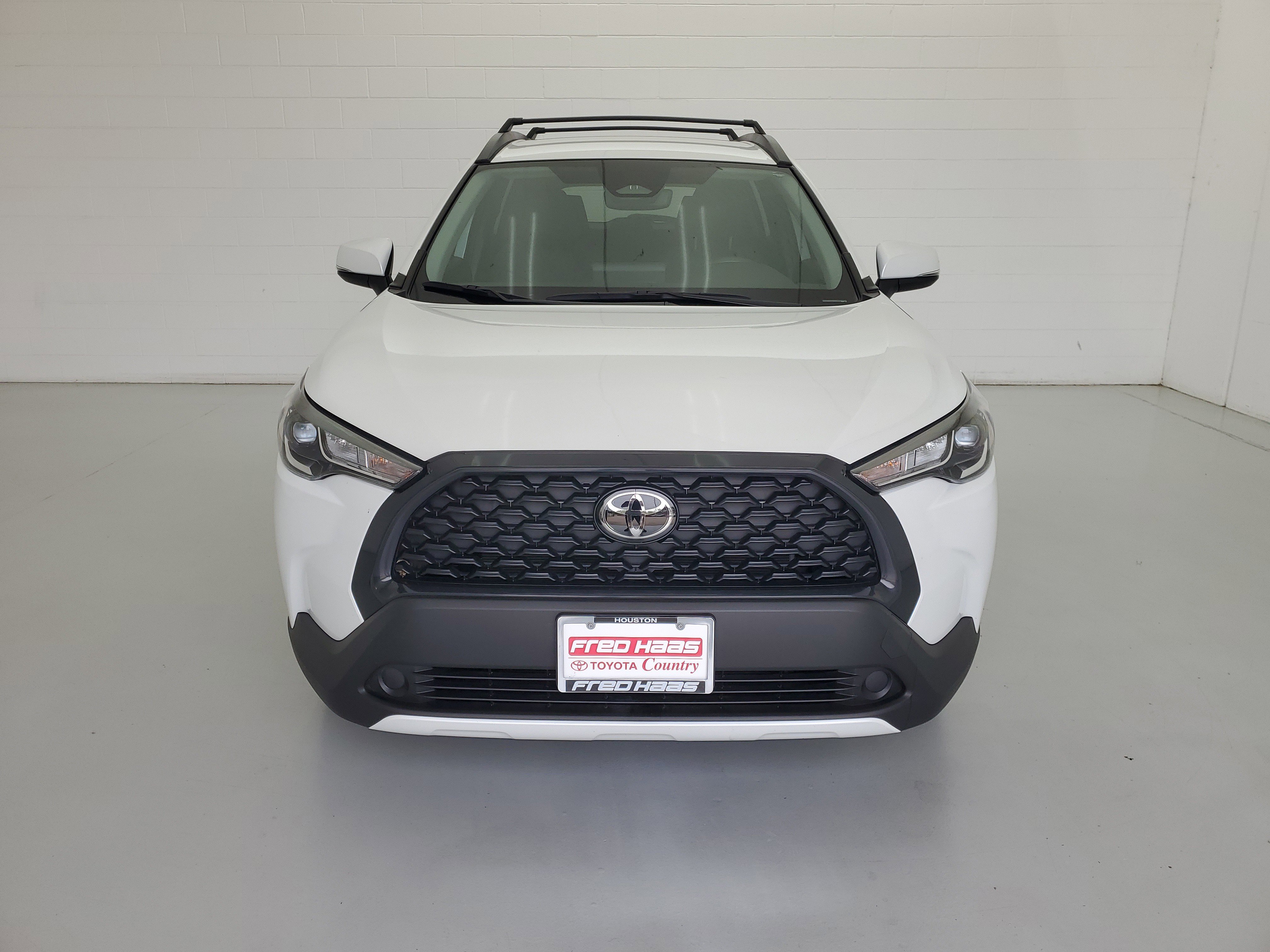 Used 2024 Wind Chill Pearl Toyota LE image 3