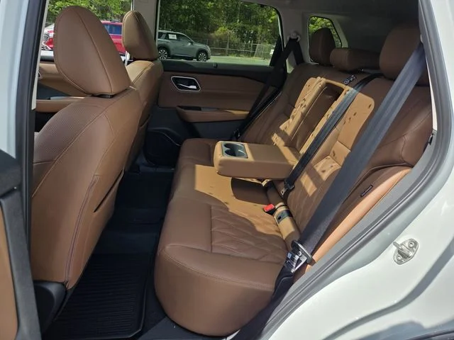 New 2026 Everest White Pearl TriCoat Nissan Platinum image 10