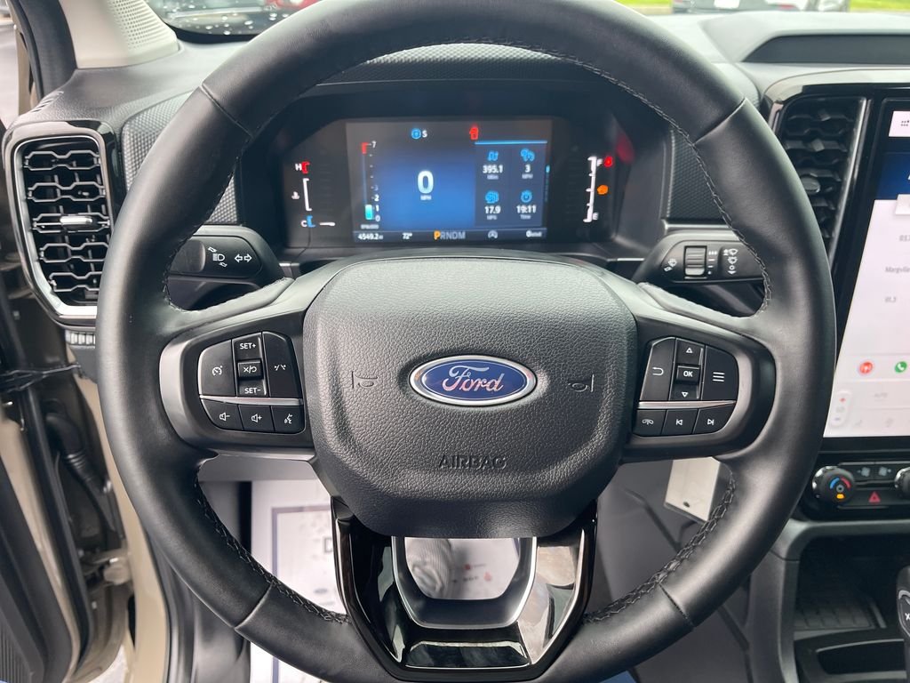 Used 2025 Green Ford XLT image 20