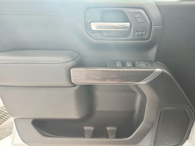 Used 2021 White Chevrolet LTZ image 35
