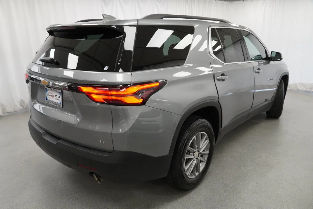 Used 2023 STERLING GRAY METALLIC Chevrolet LT Cloth image 25