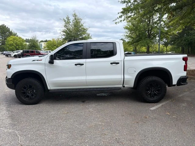 Used 2023 White Chevrolet ZR2 image 2