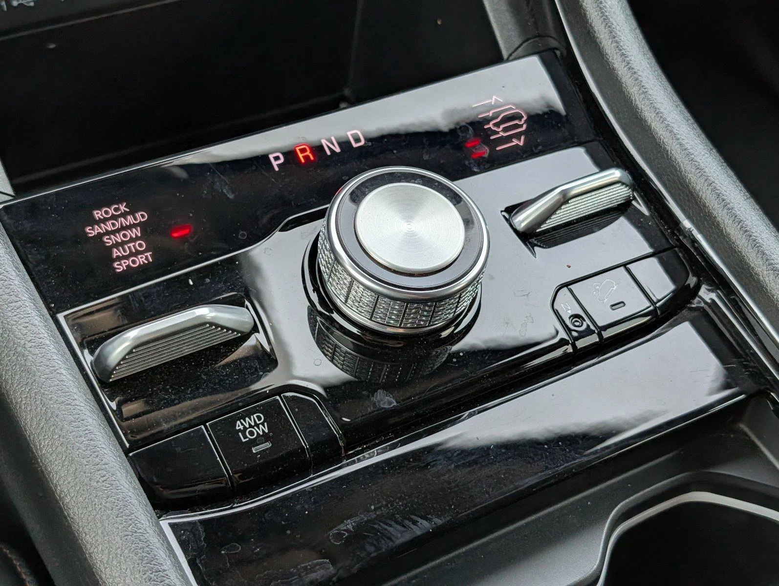 Used 2025 Diamond Black Crystal Pearlcoat Jeep Summit image 20