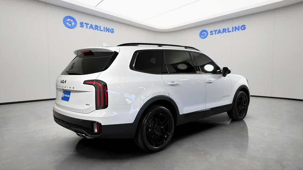 Used 2025 White Kia EX X-Line image 9