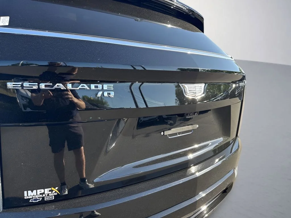Used 2025 Black Raven Cadillac Luxury 2 image 35