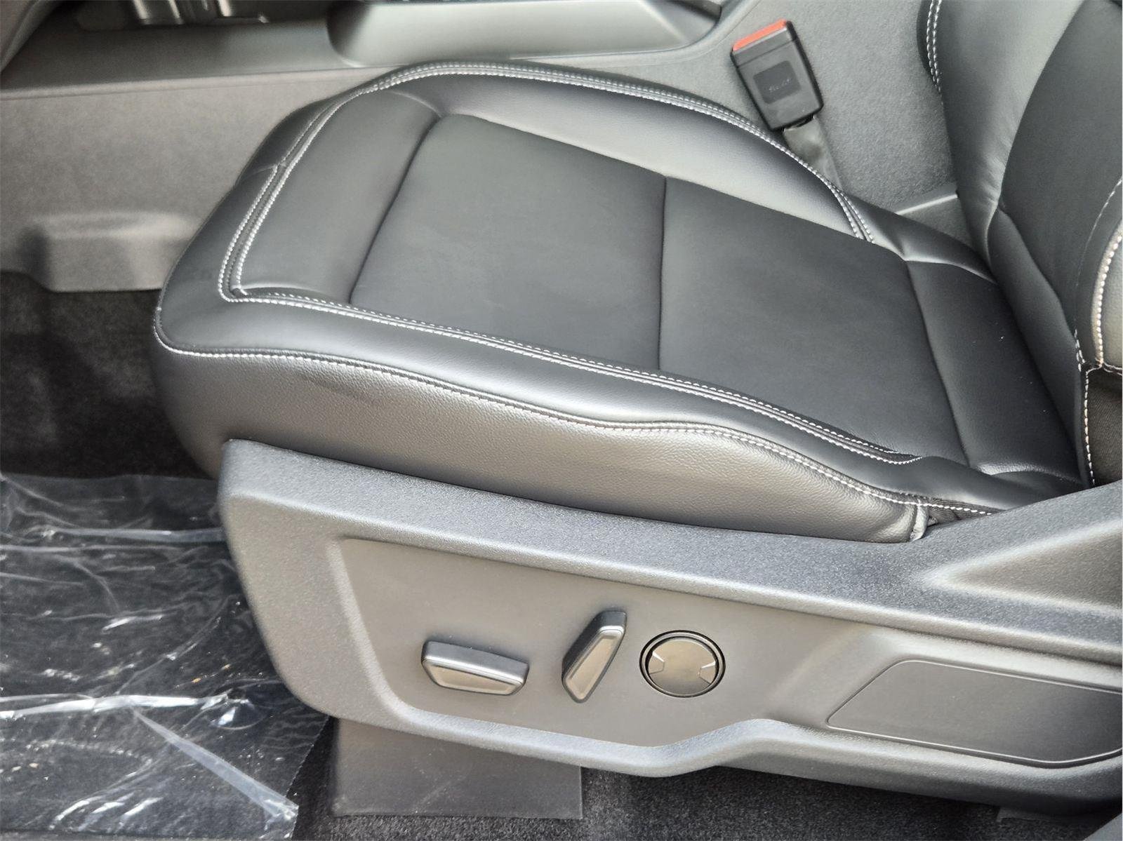 New 2026 Shadow Black Ford Outer Banks® image 16