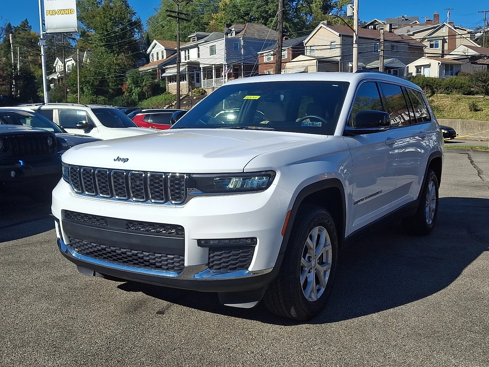 Used 2023 White Jeep Limited image 4