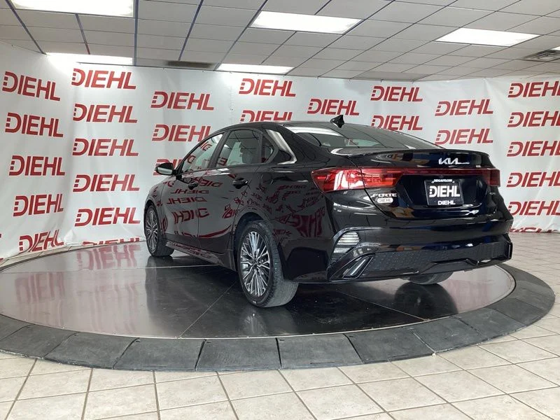 Used 2023 Black Kia GT-Line image 5