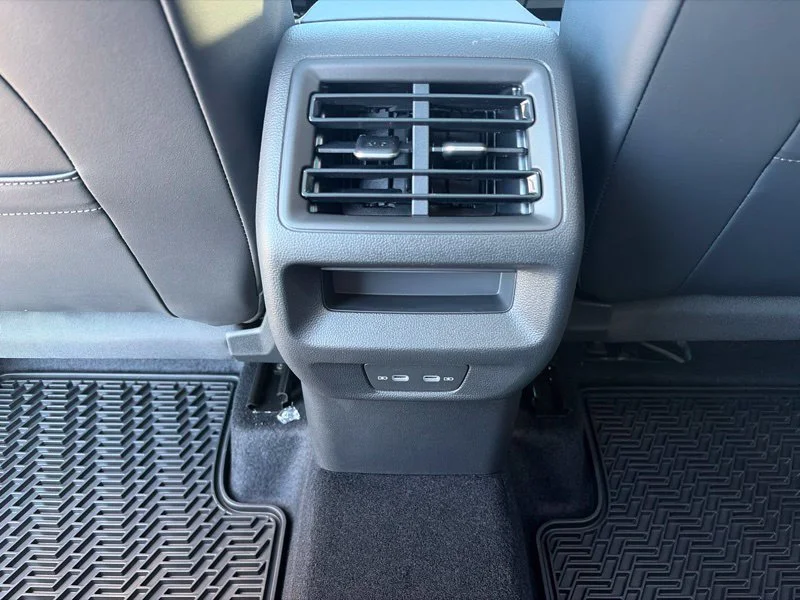 New 2027 Silver Volkswagen SE image 18