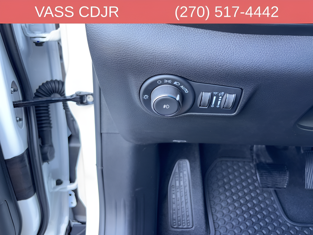 Certified Used 2026 White/off-white Jeep Latitude image 12