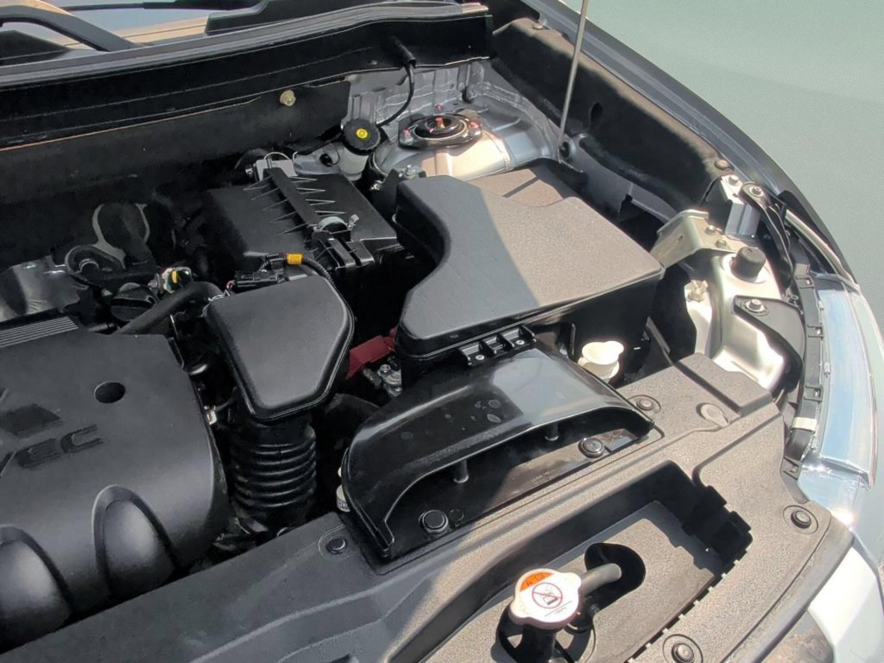 Used 2019 Silver Mitsubishi ES image 11