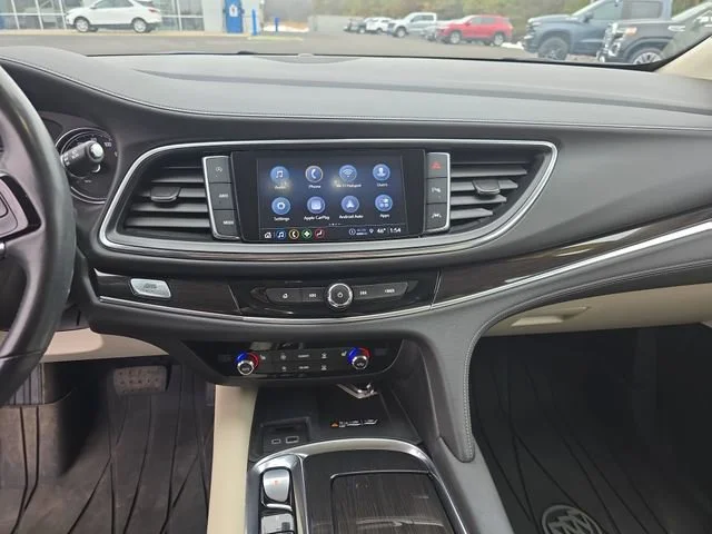 Used 2022 Summit White Buick Essence image 18