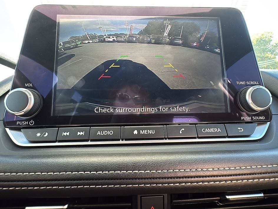 Used 2025 Super Black Nissan SV image 16
