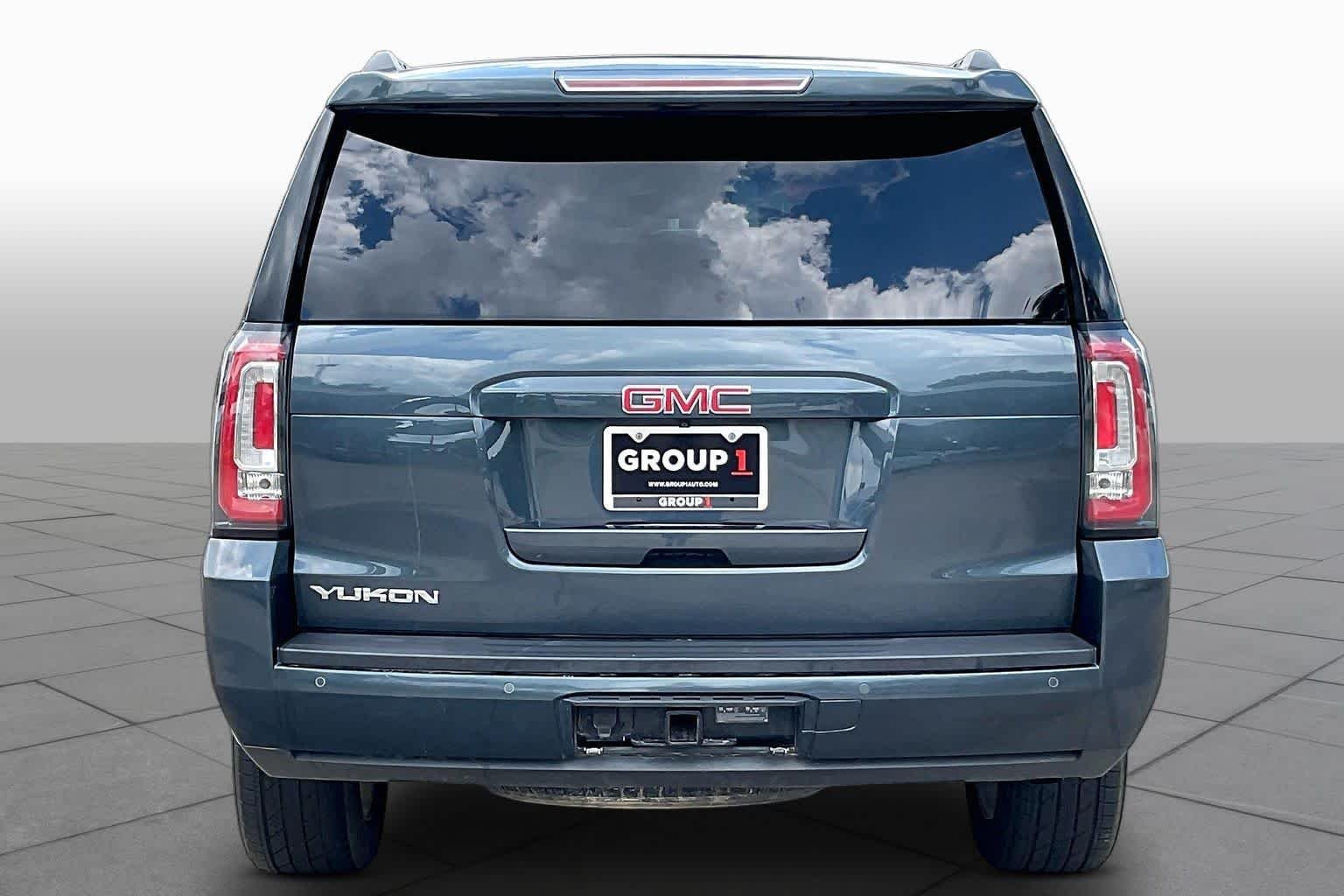 Used 2020 Dark Sky Metallic GMC SLT image 4