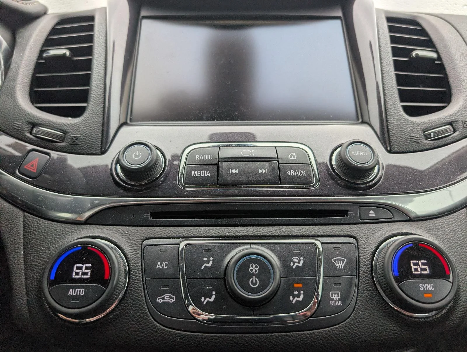 Used 2015 Blue Velvet Metallic Chevrolet LT image 16