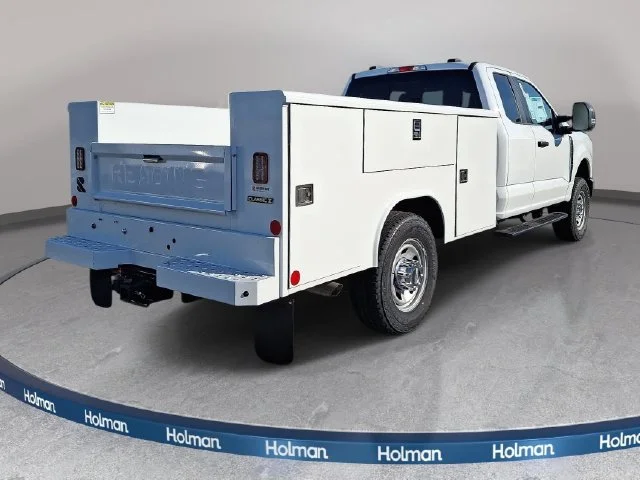 New 2026 Oxford White Ford XL image 4