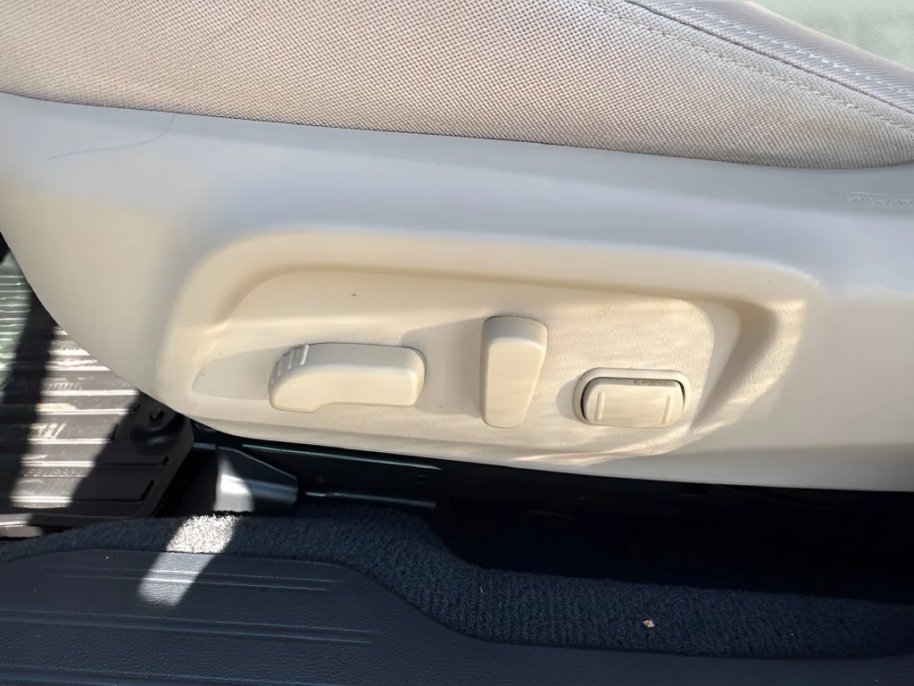 Used 2019 Green Subaru 2.5i Premium image 10