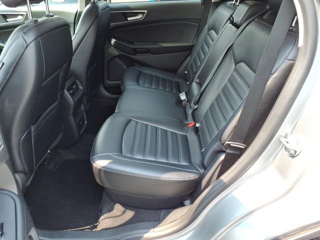 Used 2024 Silver Ford SEL image 18