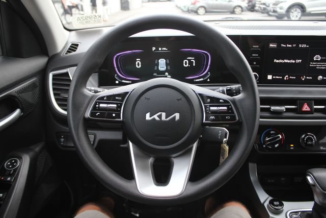 Used 2025 White Kia LX image 13