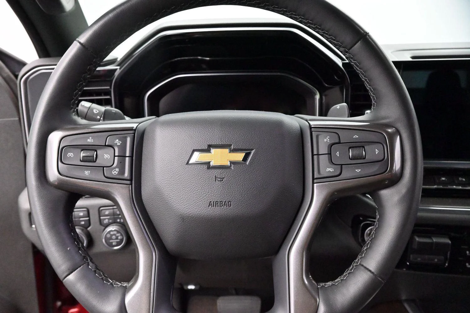 Used 2023 Radiant Red Tintcoat Chevrolet High Country image 17