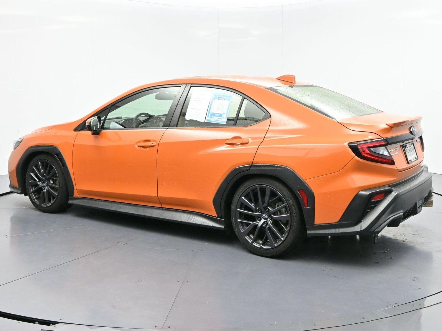Used 2022 Solar Orange Pearl Subaru Limited image 5