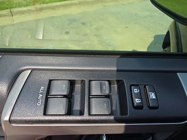 Used 2020 Black Toyota SR5 image 27