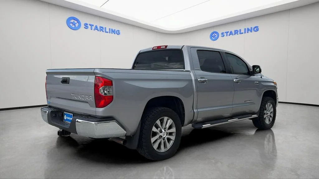Used 2014  Toyota LTD image 9